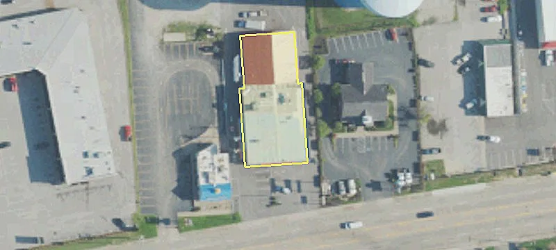 Owensboro Restaurant/Bar with Patio