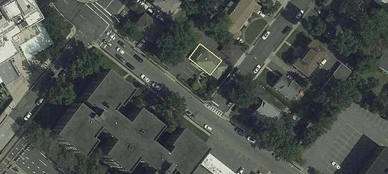 Freestanding Building in Prime Location