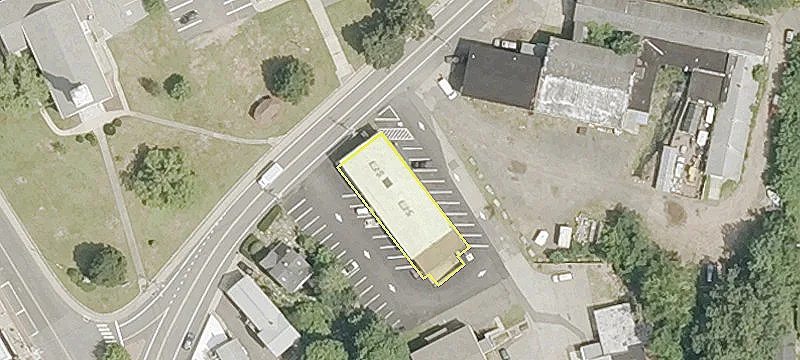Versatile Commercial Unit in Downtown
