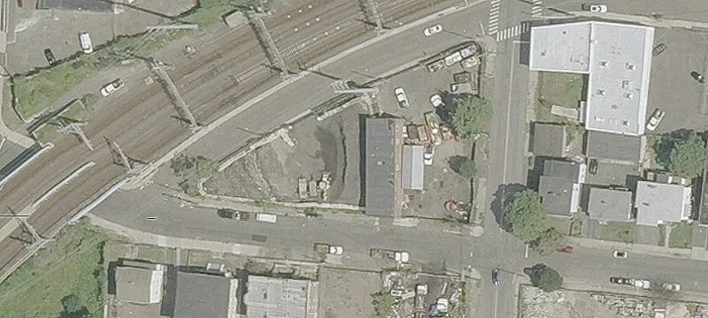 Commercial Corner Lot For Lease