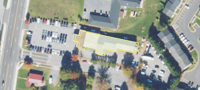 Freestanding Building on Valley Avenue