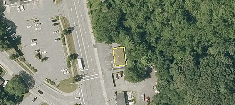 High-Traffic Retail Location Available