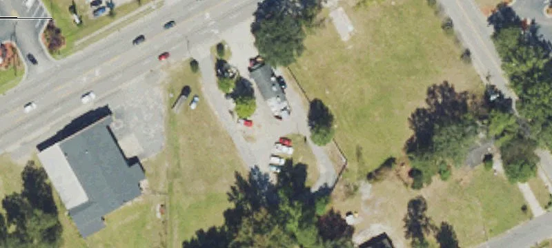 Former Auto Retailer Pad