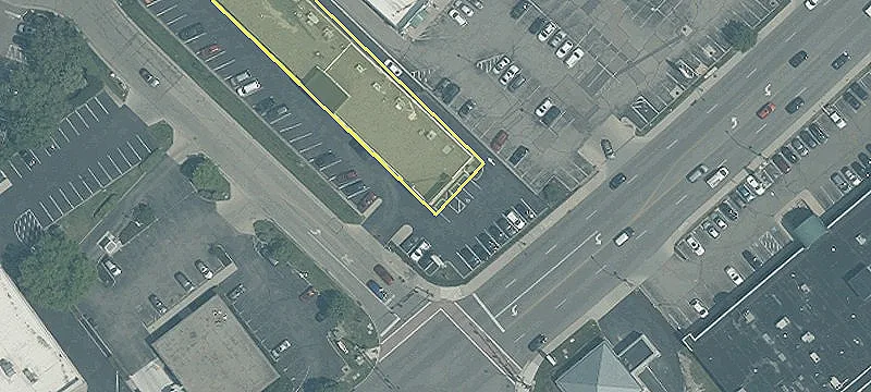 Kenwood Market Retail Space