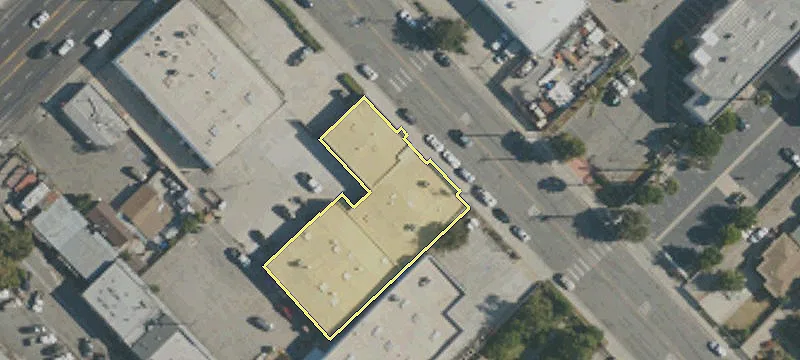 Fenced Yard on Durfee Avenue