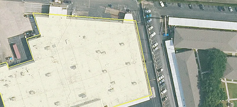 Versatile Retail Center Space