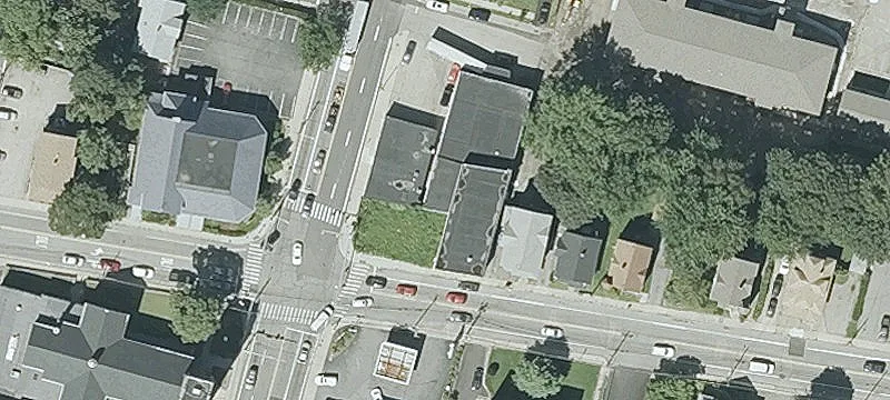 Retail Building at Park & Elmwood