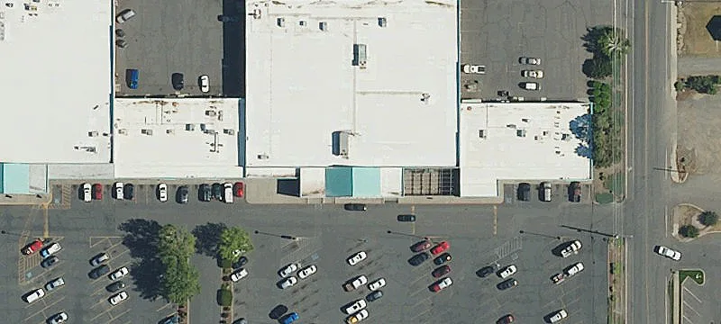 Retail Space in Anchored Center