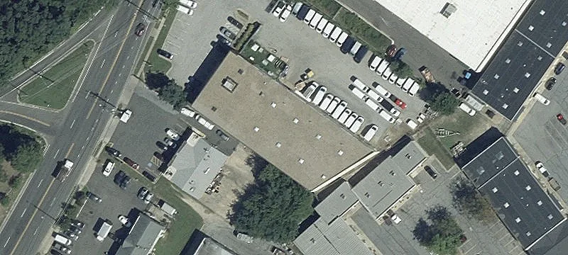 Freestanding Industrial Building with Secured Storage