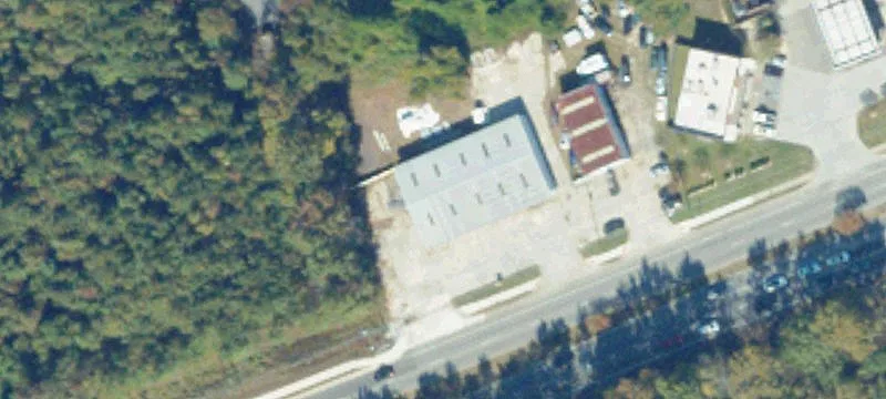 Retail/Shop Building on 1.15 Acres