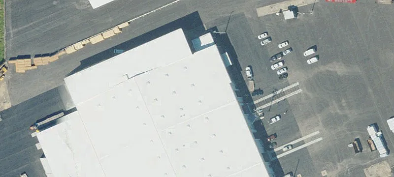 Warehouse with Large Yard Space
