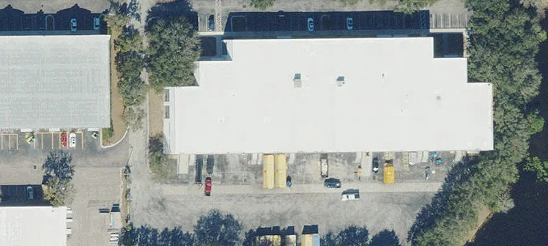 Retail Showroom Facility on Beach