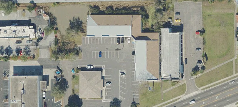 Renovated Shopping Plaza For Lease