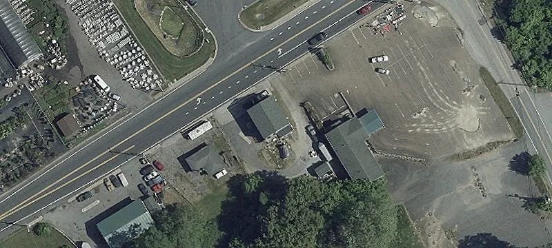 Conowingo Commercial Building with Apartment