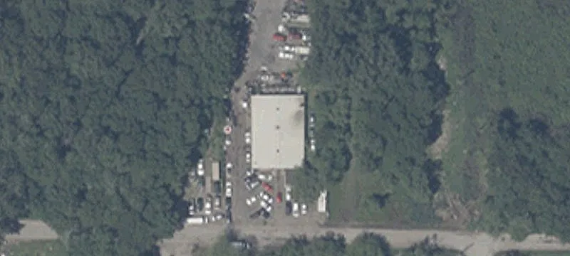 Commercial Garage Near I-80/94