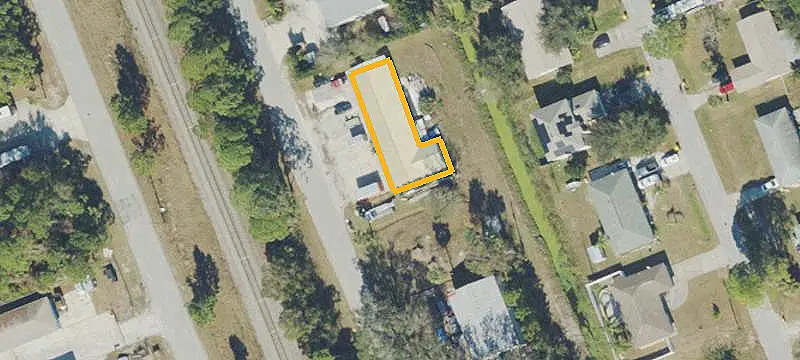 Adaptable Warehouse/Office Unit in Edgewater