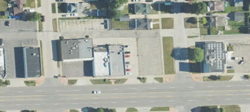 Retail Space on Warren Avenue