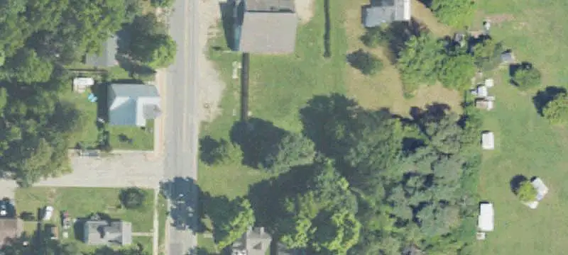 Updated Commercial Building in Crystal