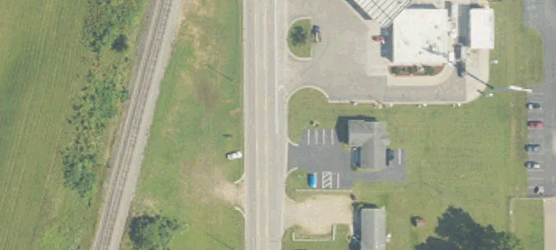 Versatile Industrial/Retail Space Available