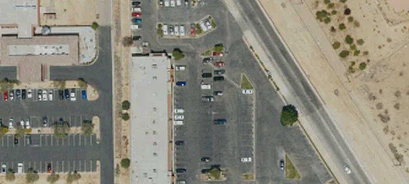 Retail Space in Green Tree Plaza