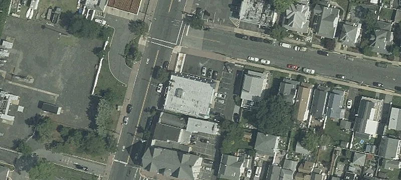 Commercial Building with Tenant in Place