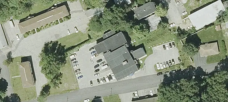 Versatile Commercial Facility in Webster