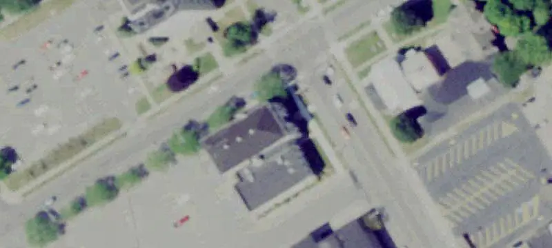 Pristine Multi-Use Commercial Property