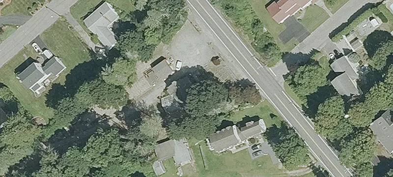 Lincoln Commercial Property on Acre