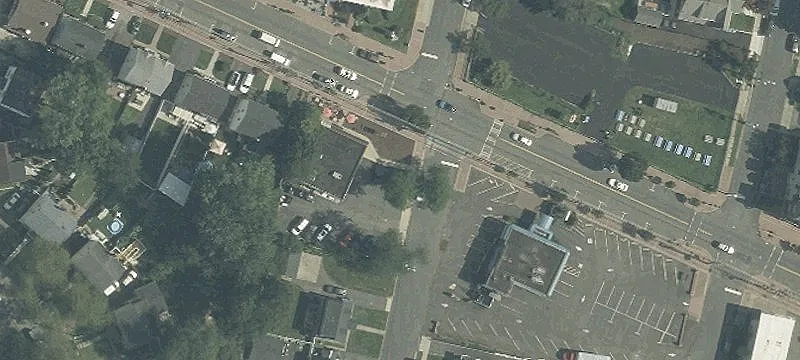 Retail Building with Parking Lot