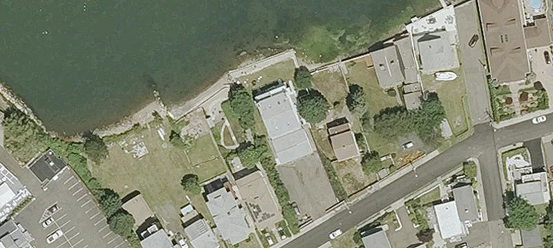 Waterfront Four-Unit Building in New Haven