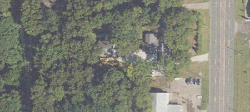 High-Traffic Commercial Property with Living Quarters