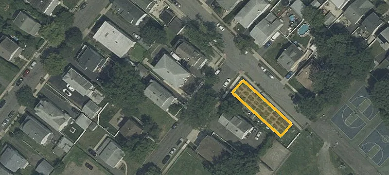 Bloomfield Twp First Floor Apartment