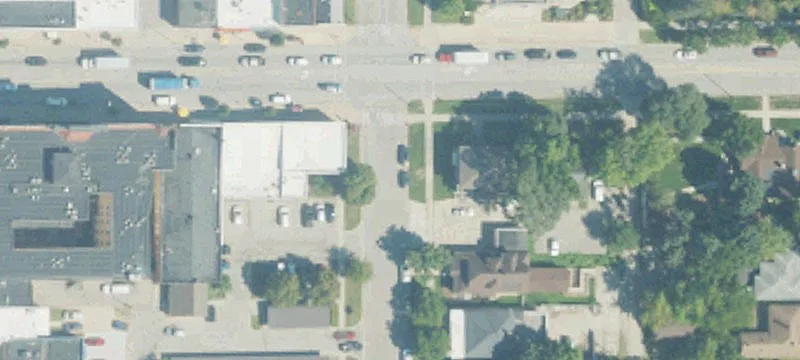 Downtown Triplex Near Ferris University