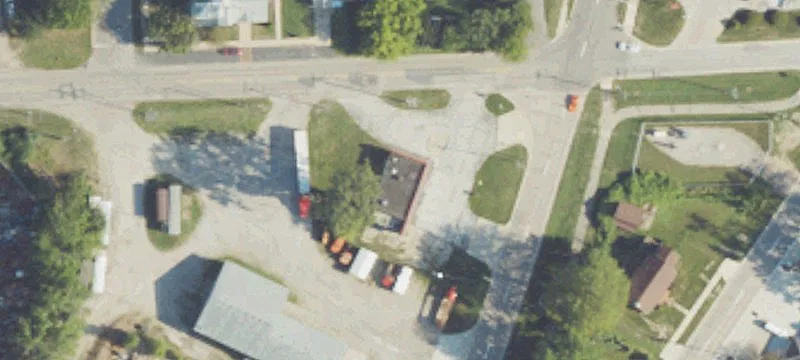 Freestanding Commercial Building on Corner Lot