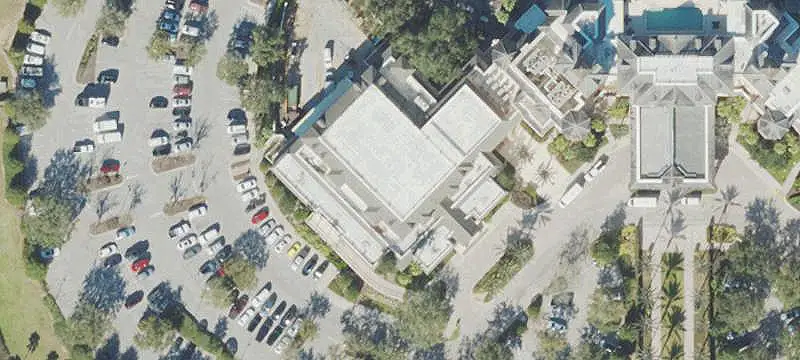 Updated Reunion Grande Corner Residence