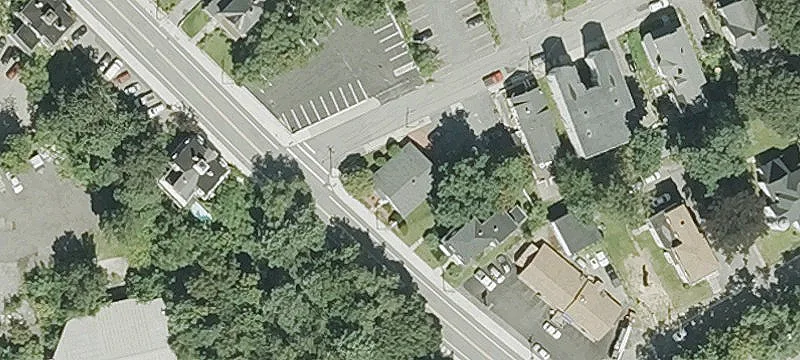 Versatile Commercial Property Near Downtown