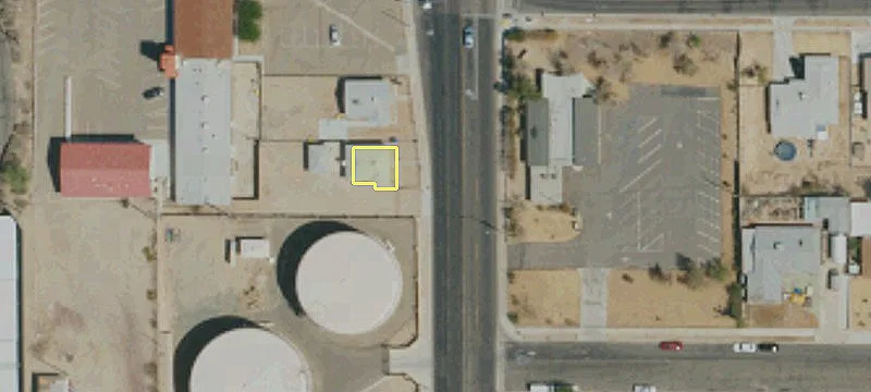 Versatile Commercial Building with Parking