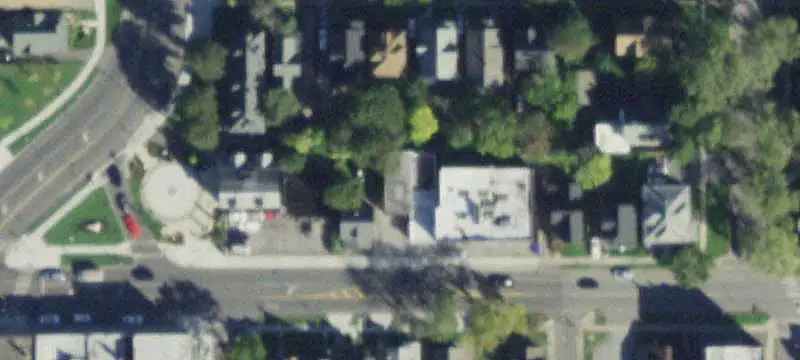 Versatile Commercial Building with Three Units