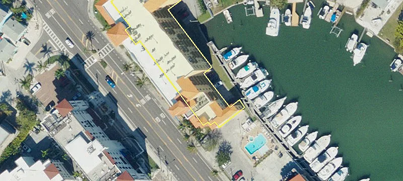 Furnished Condo Near John's Pass