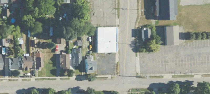 Pontiac Commercial Building For Sale