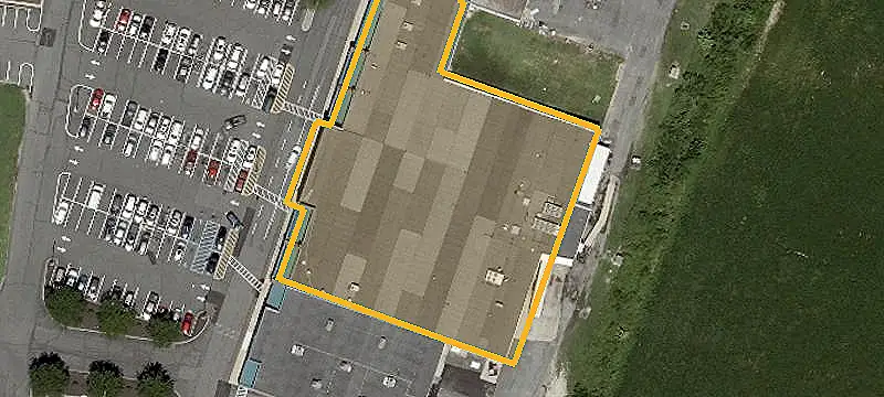 Harrington Midway Shopping Center Space