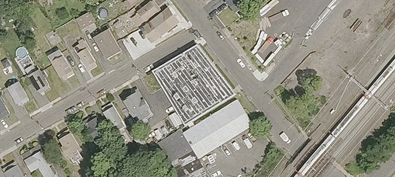 Versatile Showroom and Warehouse Space
