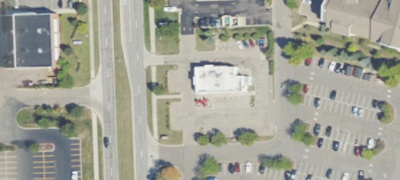 Fenton Retail Building For Rent