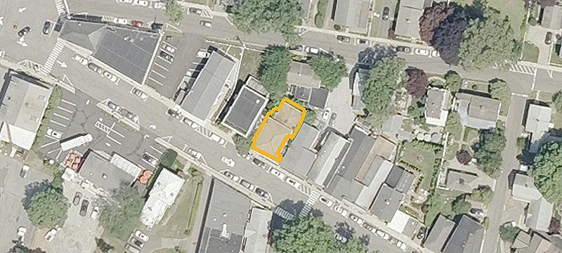 Historic Essex Village Triplex