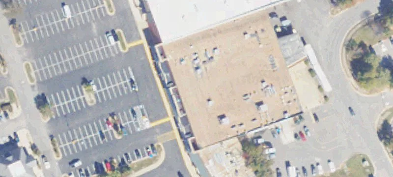 Retail Space in High-Traffic Plaza