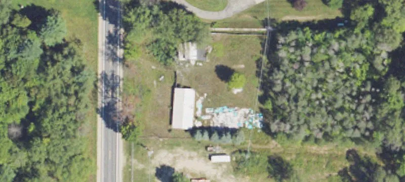 Versatile Commercial Building on M-37