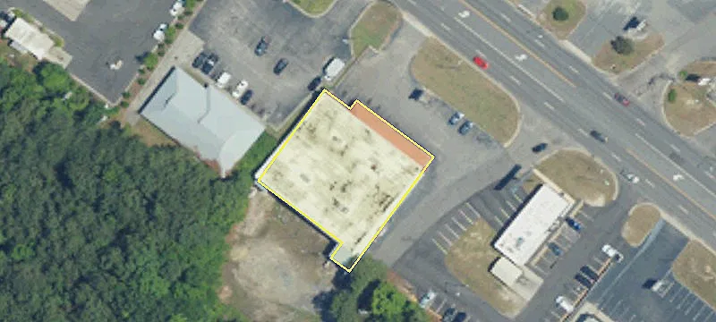 Retail Space on Broad Avenue