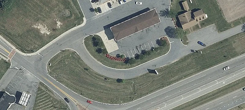 Versatile Commercial Property on Clay
