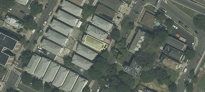 Spacious Multifamily Property in Newark