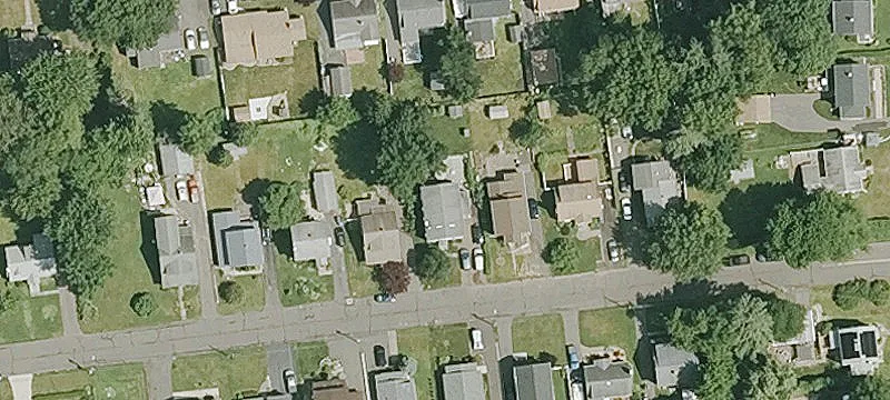 Versatile Income-Generating Commercial Building